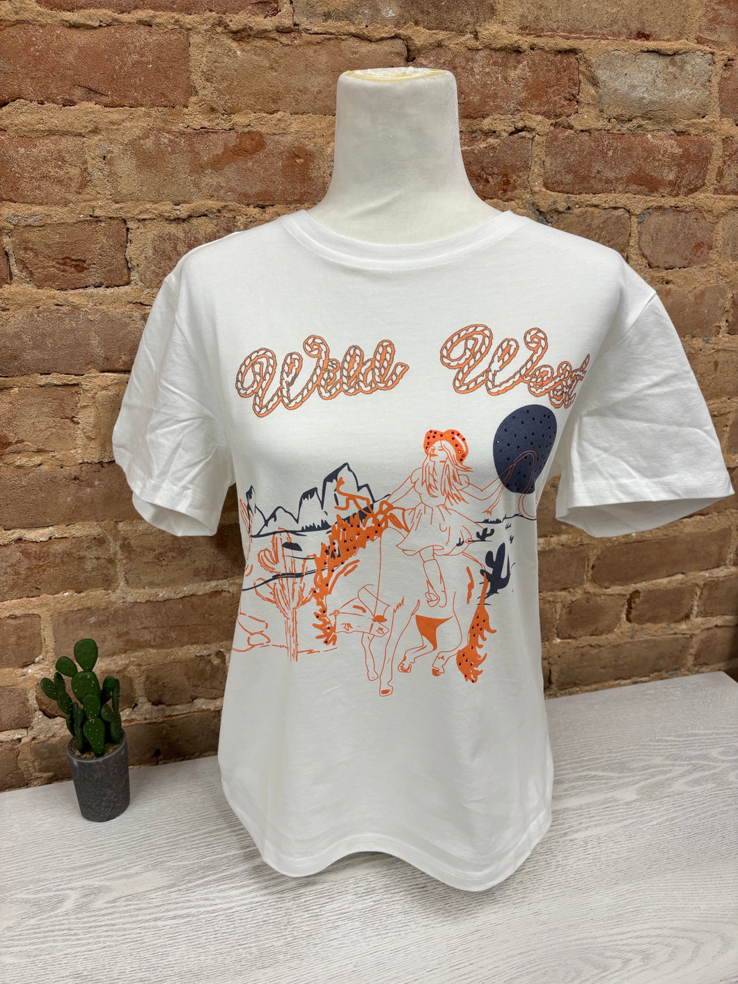 Western Graphic around Neck Short Sleeve Top