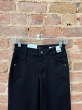 Retro Wide Front Yoke Jean